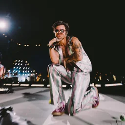 «Мы созданы друг для друга»: таинственный сигнал от Гарри Стайлза взволновал фанатов