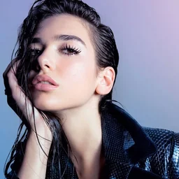 Поп-дайджест: мировой тур U2, магазин Dua Lipa и новый альбом Aurora Halal