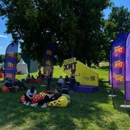 В выходные в столичном музее-заповеднике «Коломенское» прошёл юбилейный DDX Fitness FEST, организованный при информационной поддержке радио Хит FM